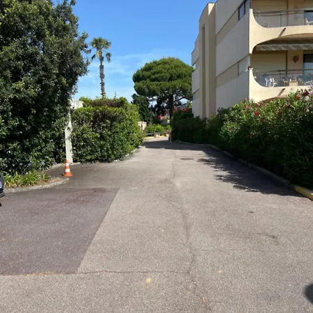 Διαμέρισμα Charmant Studio