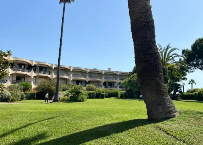 Charmant Studio 빌뇌브루베